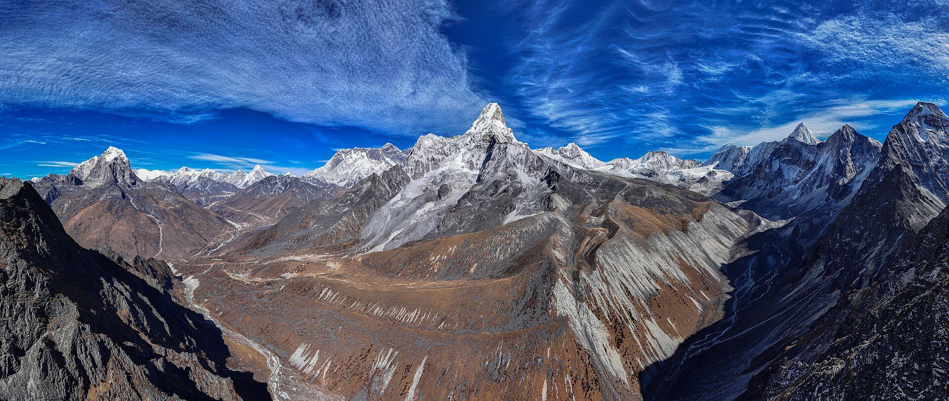 Mount Everest, Mahalangur Himal, Nepal / Tibet (China) border