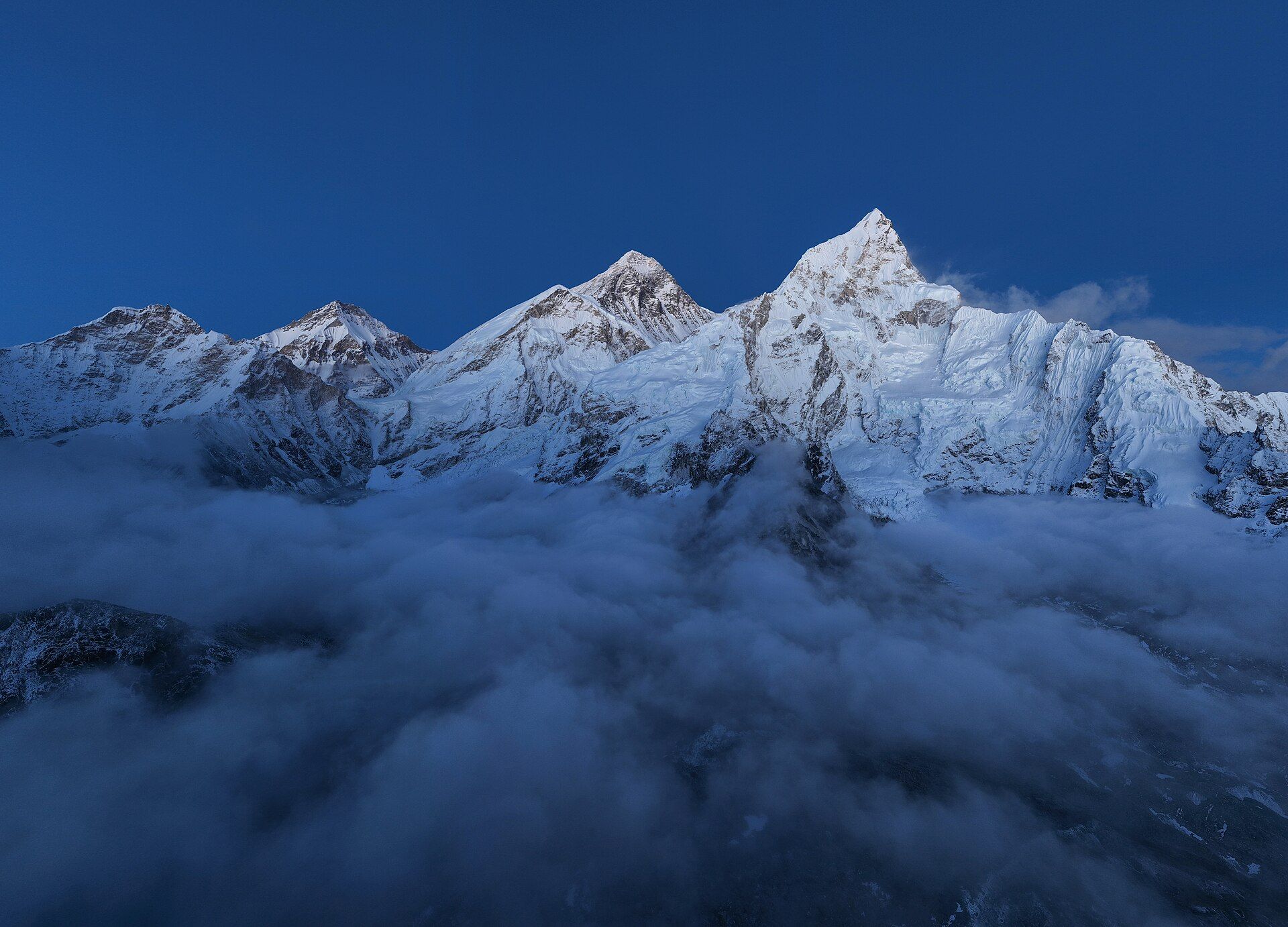 Mount Everest, Mahalangur Himal, Nepal / Tibet (China) border