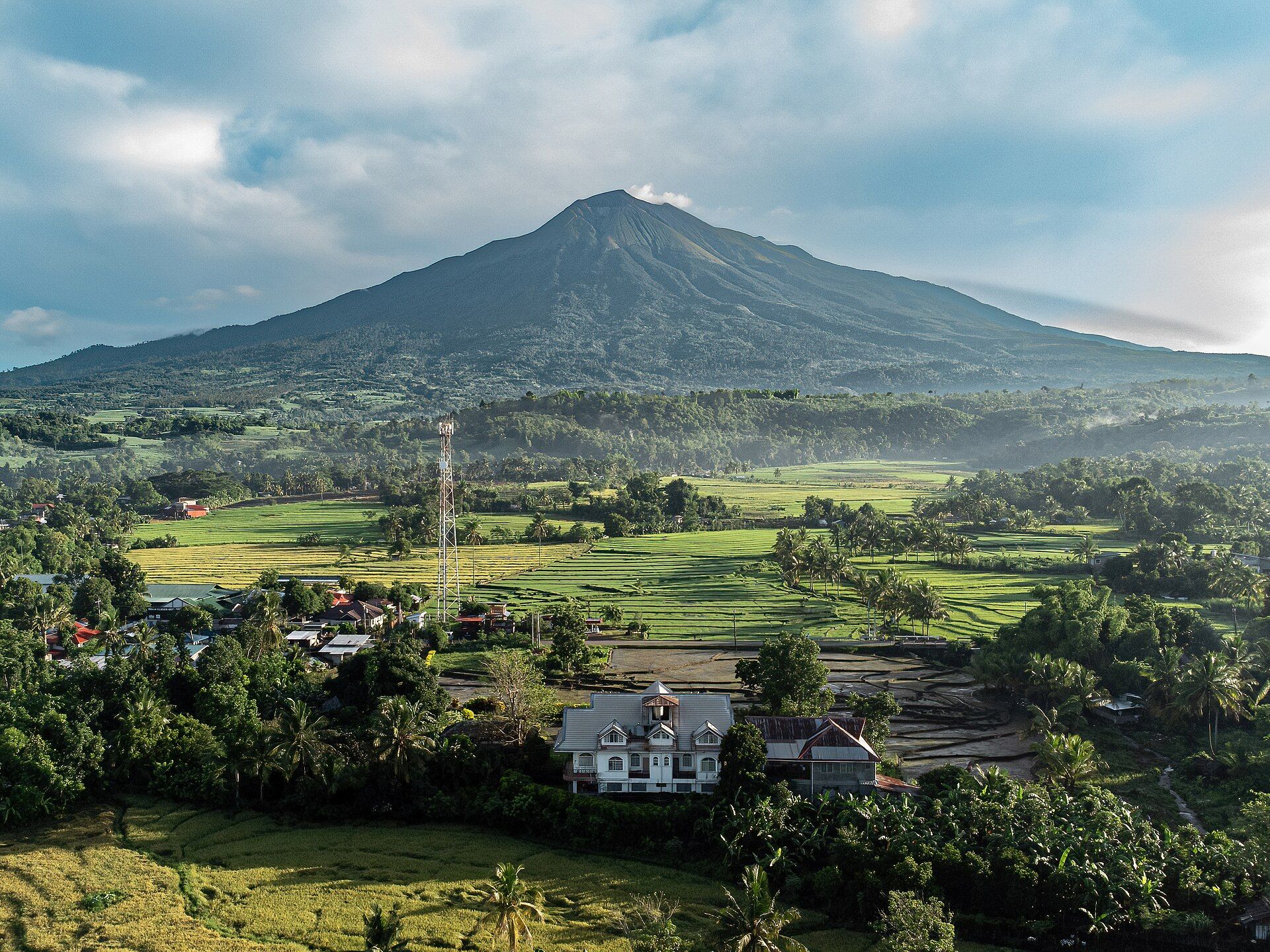 Mount Kanlaon, Negros Island, Central Visayas / Negros Island Region