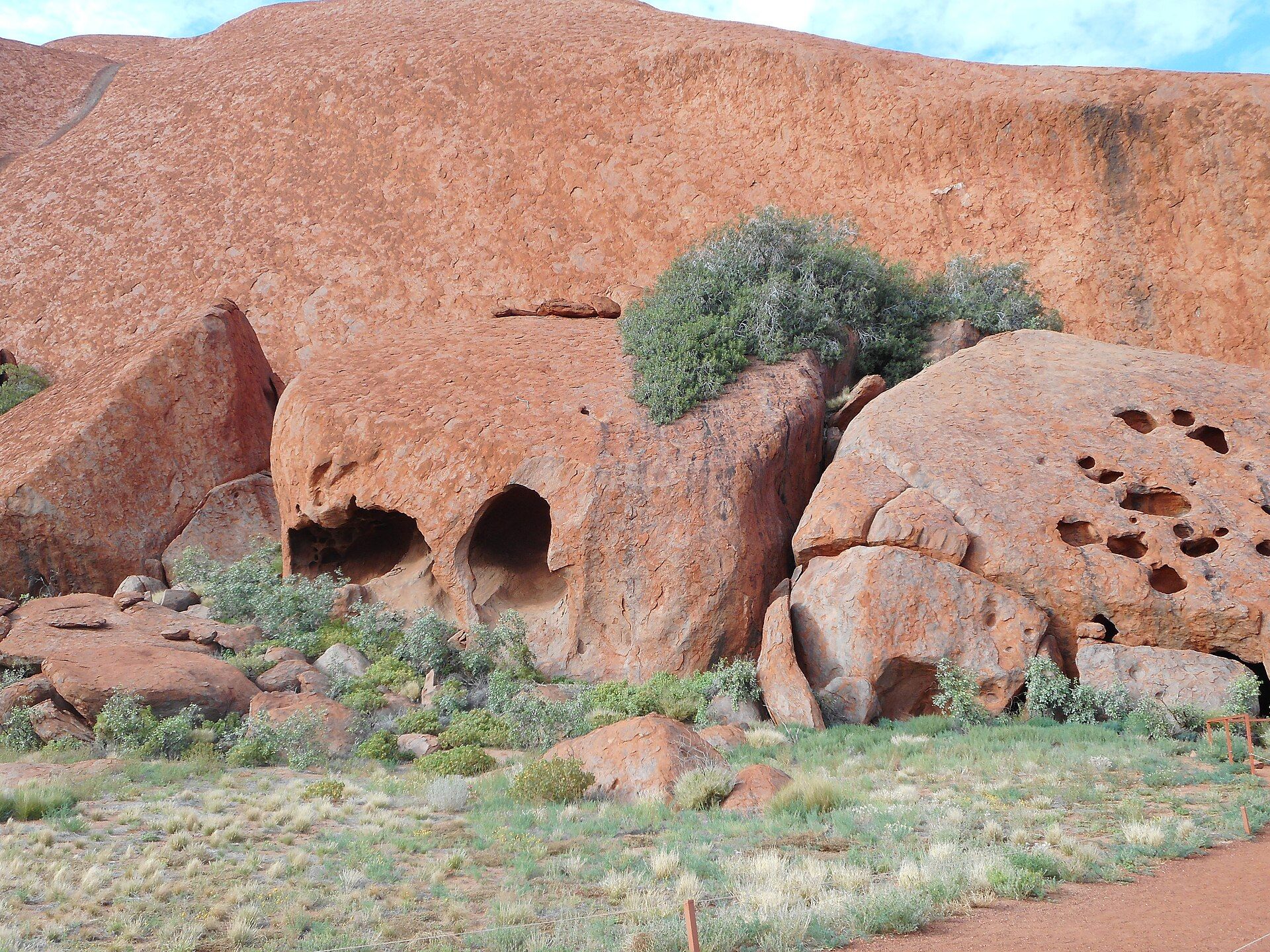 Uluru, Uluru-Kata Tjuta National Park, Northern Territory, Australia