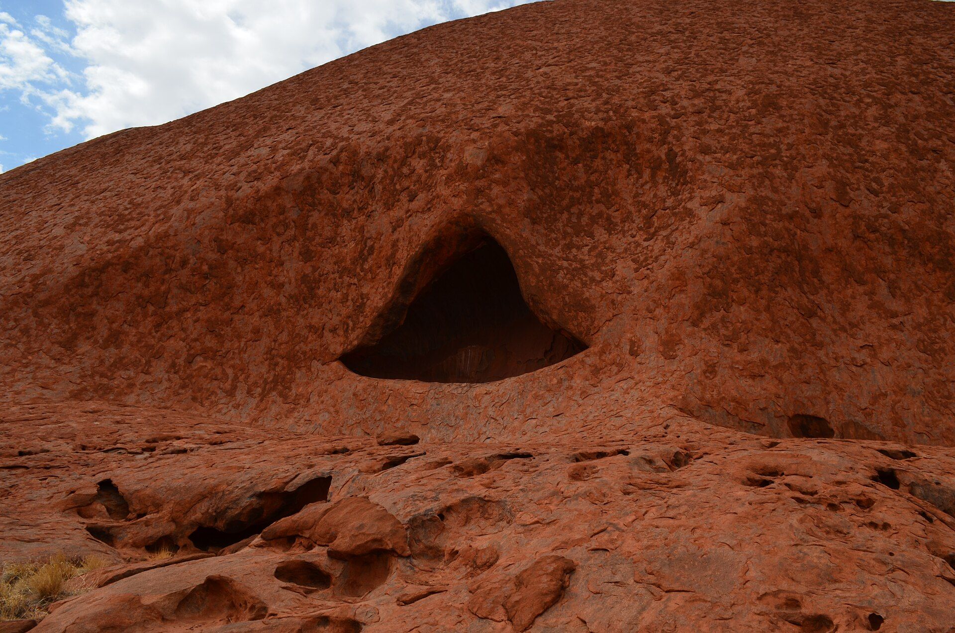 Uluru, Uluru-Kata Tjuta National Park, Northern Territory, Australia